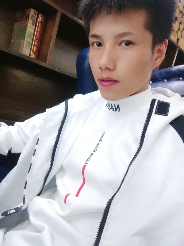 梁辞的第一张照片--韩城认干亲服务网